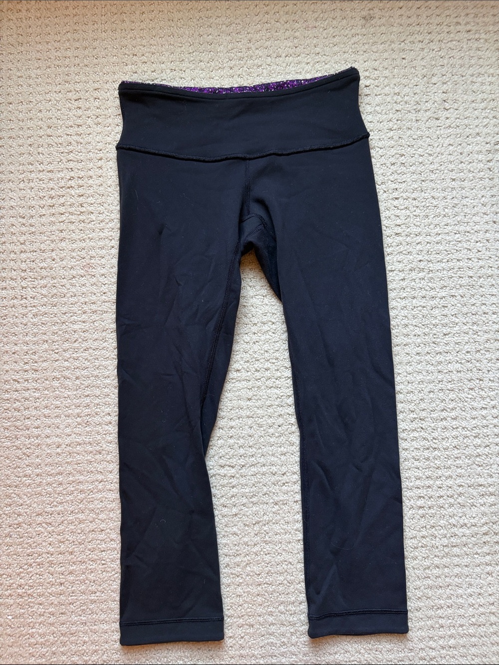 Girls Lululemon size 4 reversible leggings